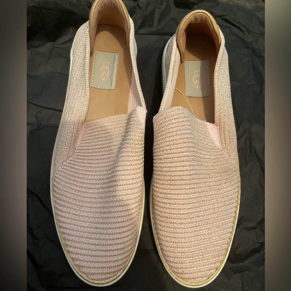 Uggs metallic size 9